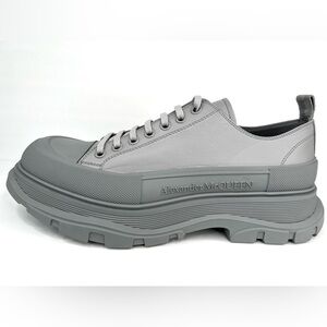 Alexander McQueen Men's Tread Slick Gray Low-Top Sneakers Size EU 49 - US 16